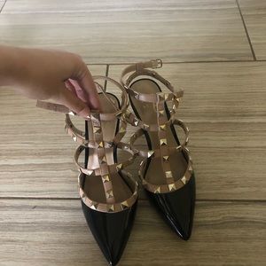 Black and nude pointed heels